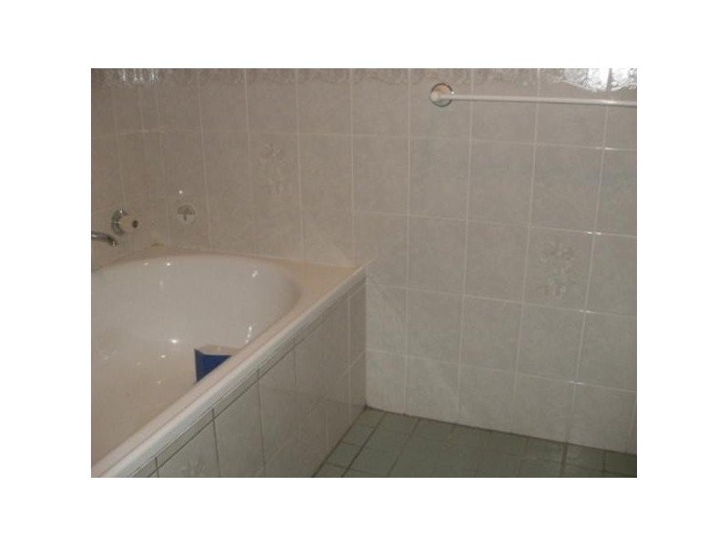 8 Renfrew Crescent, Edgeworth NSW 2285