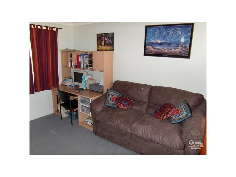 28 Tenille Close, Cameron Park NSW 2285