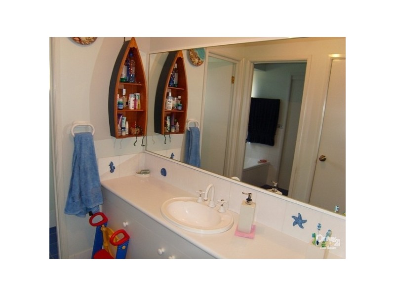 28 Tenille Close, Cameron Park NSW 2285