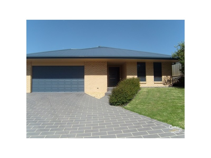 10 Hebe Place, Cameron Park NSW 2285