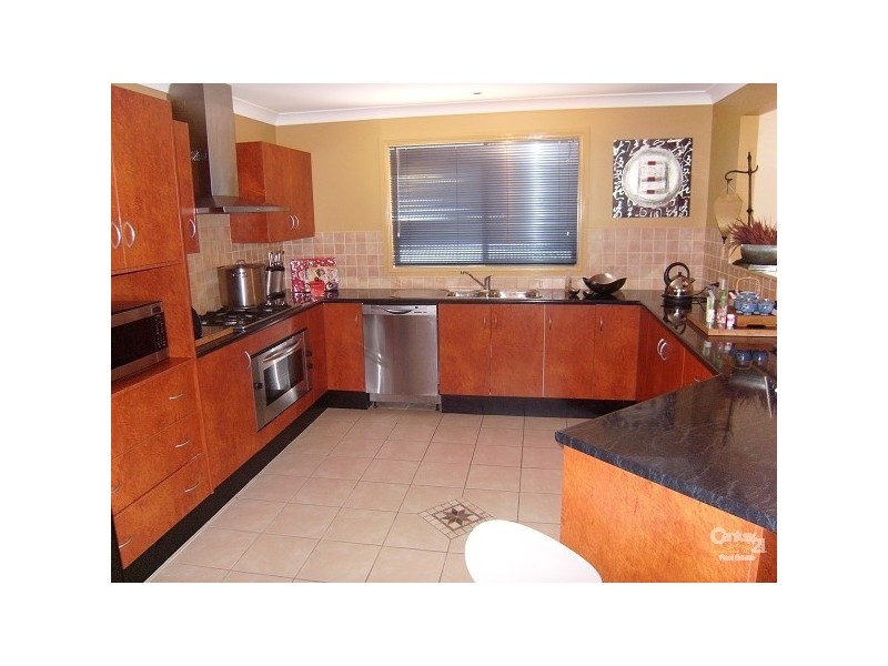 10 Hebe Place, Cameron Park NSW 2285