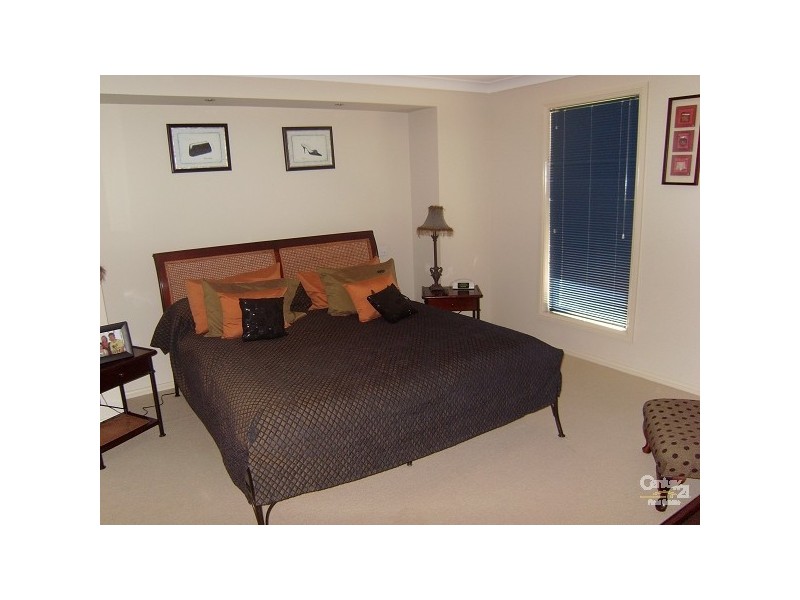 10 Hebe Place, Cameron Park NSW 2285