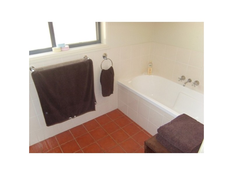 10 Hebe Place, Cameron Park NSW 2285