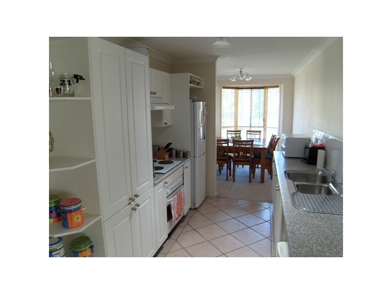 2 Cornus Circuit, Cameron Park NSW 2285