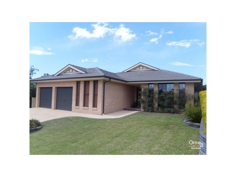 8 Hebe Place, Cameron Park NSW 2285