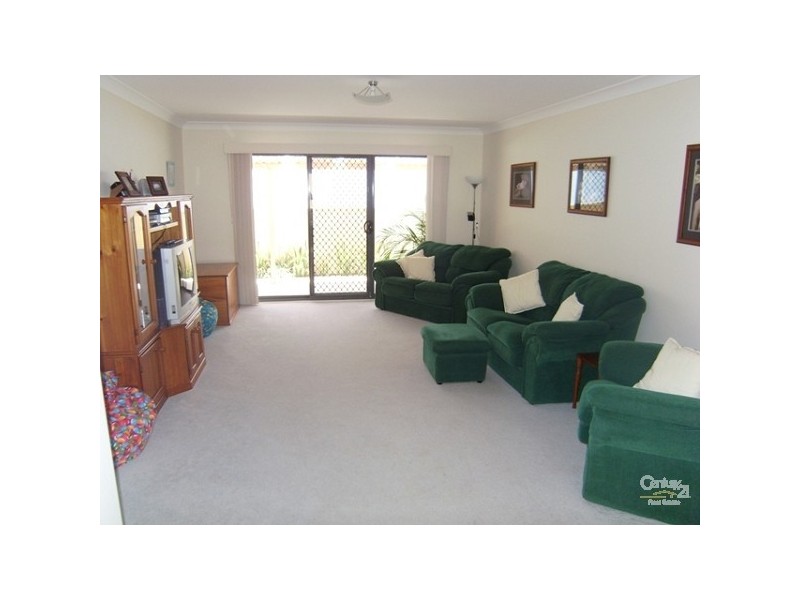 8 Hebe Place, Cameron Park NSW 2285