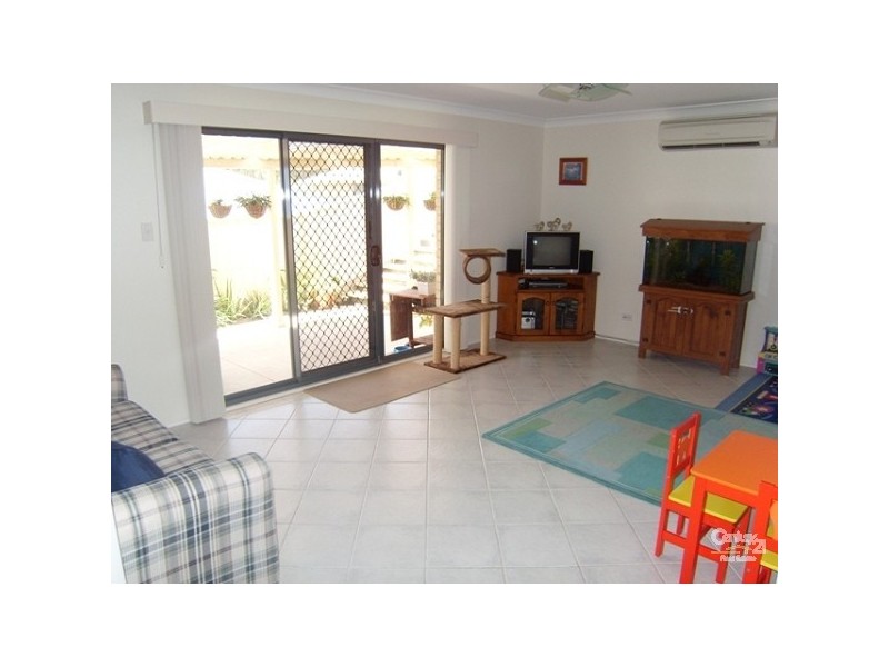 8 Hebe Place, Cameron Park NSW 2285