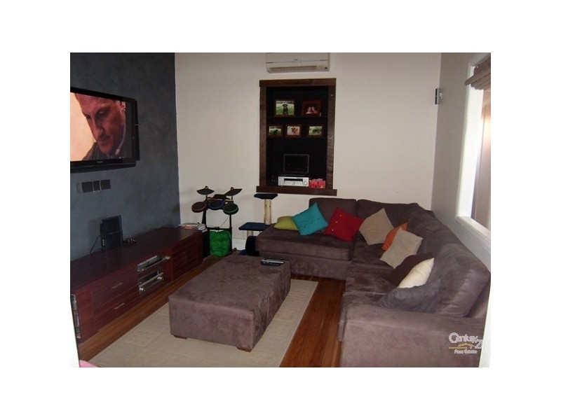 12 Bonarius St, Edgeworth NSW 2285