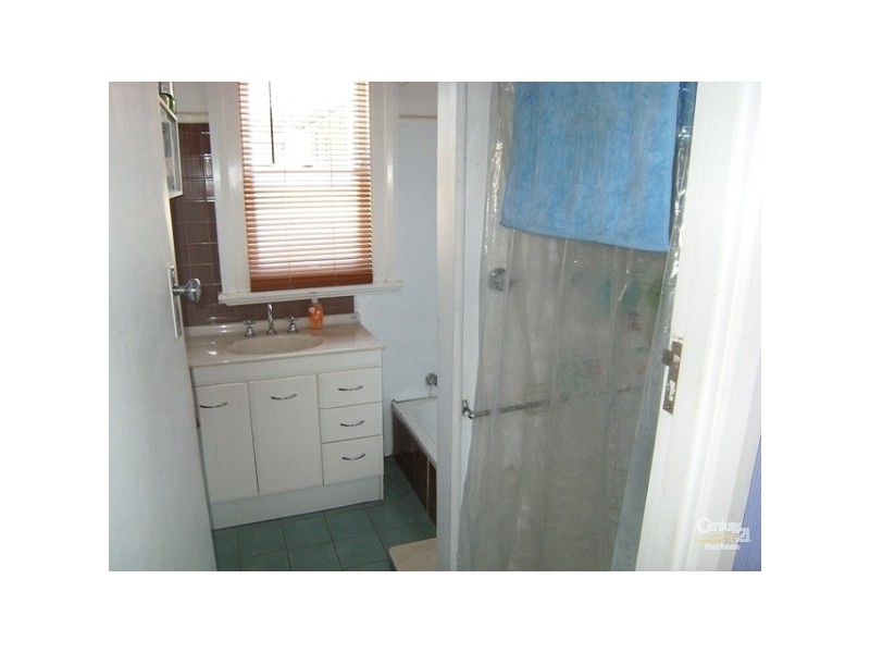 12 Bonarius St, Edgeworth NSW 2285