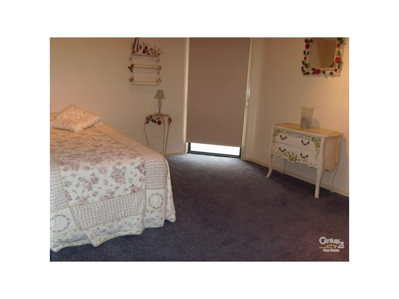 3 Quartz Place, Cameron Park NSW 2285