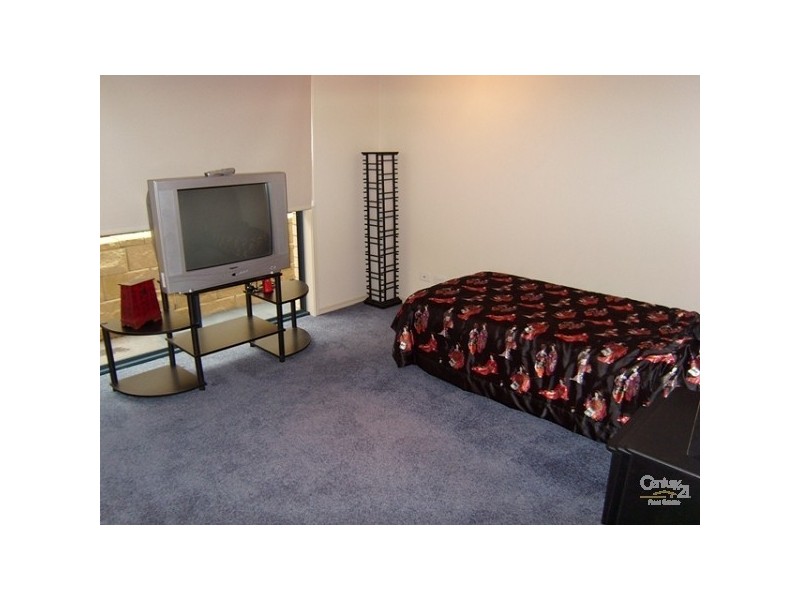 3 Quartz Place, Cameron Park NSW 2285