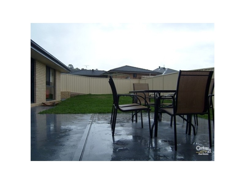 3 Quartz Place, Cameron Park NSW 2285