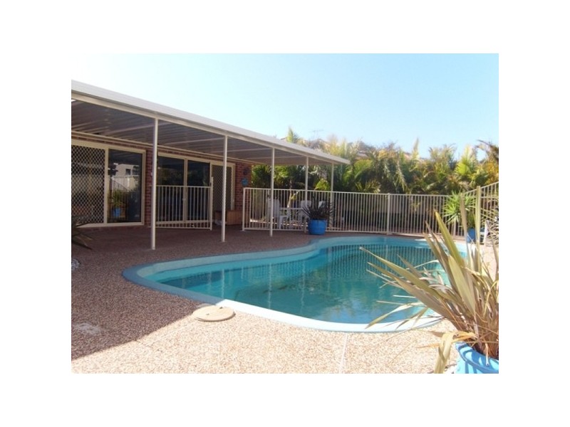 18 Calancra Avenue, Cameron Park NSW 2285
