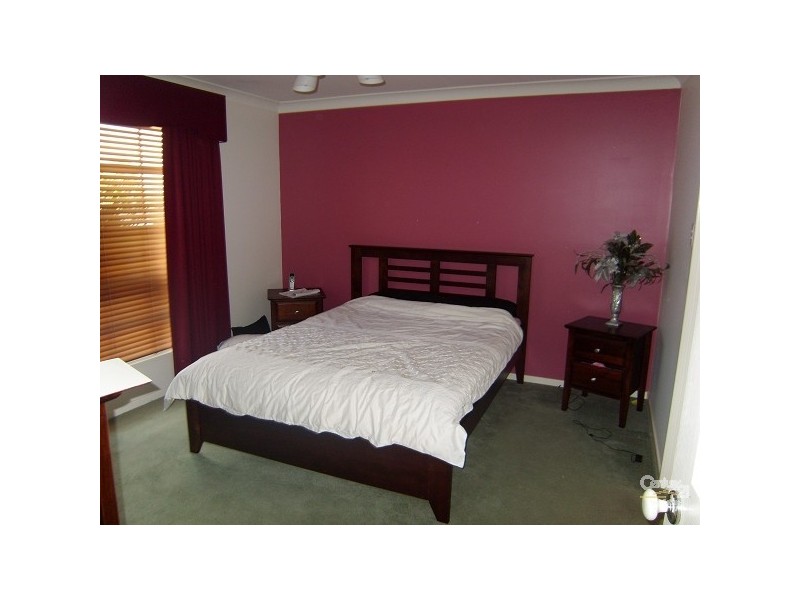 34 NorthLakes Dr, Cameron Park NSW 2285