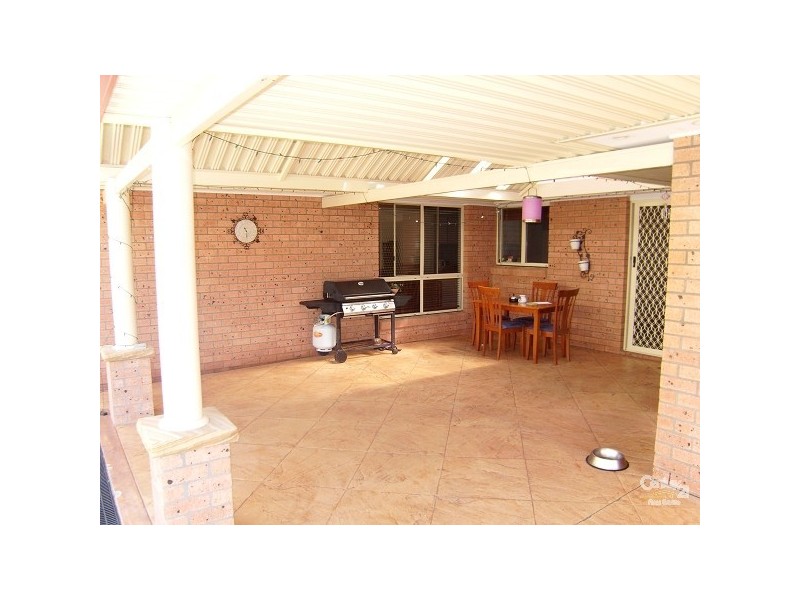 34 NorthLakes Dr, Cameron Park NSW 2285