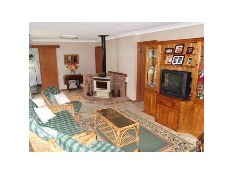 1 Geordie St, Killingworth NSW 2278