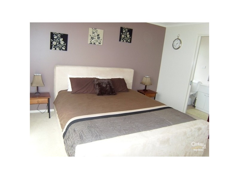 5 Tianie Street, Cameron Park NSW 2285