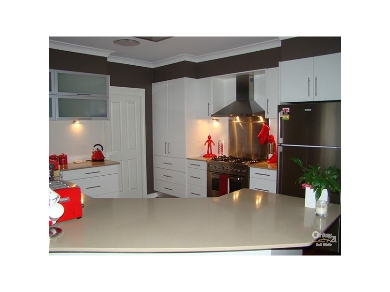 77 Harris St, Cameron Park NSW 2285