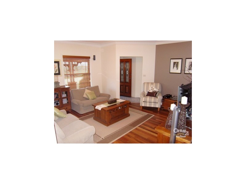 77 Harris St, Cameron Park NSW 2285