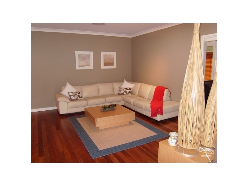 77 Harris St, Cameron Park NSW 2285