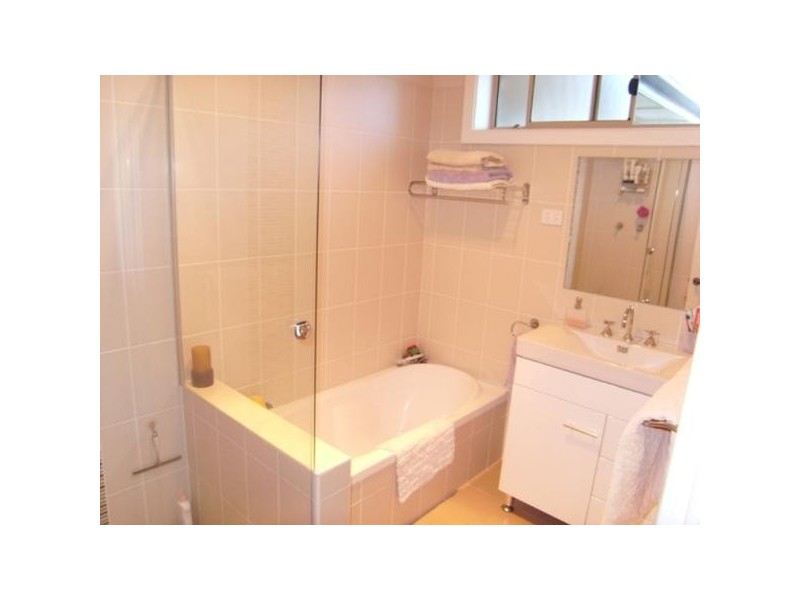 15 Kullaroo Road, Kahibah NSW 2290