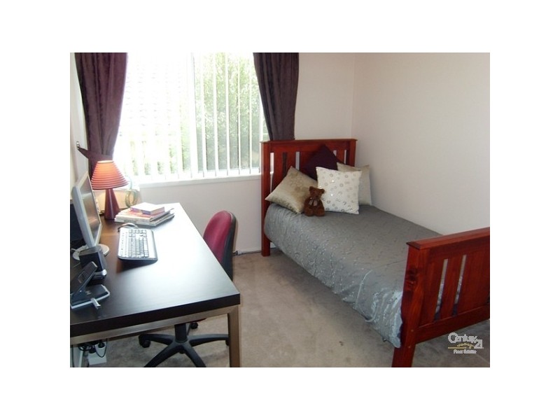 6 Hoya Close, Cameron Park NSW 2285