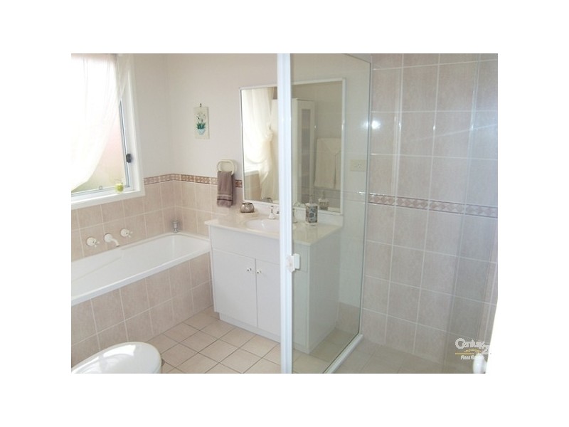 6 Hoya Close, Cameron Park NSW 2285