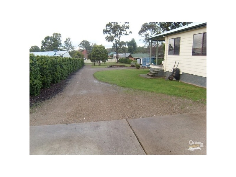 42 Charlton St, Barnsley NSW 2278