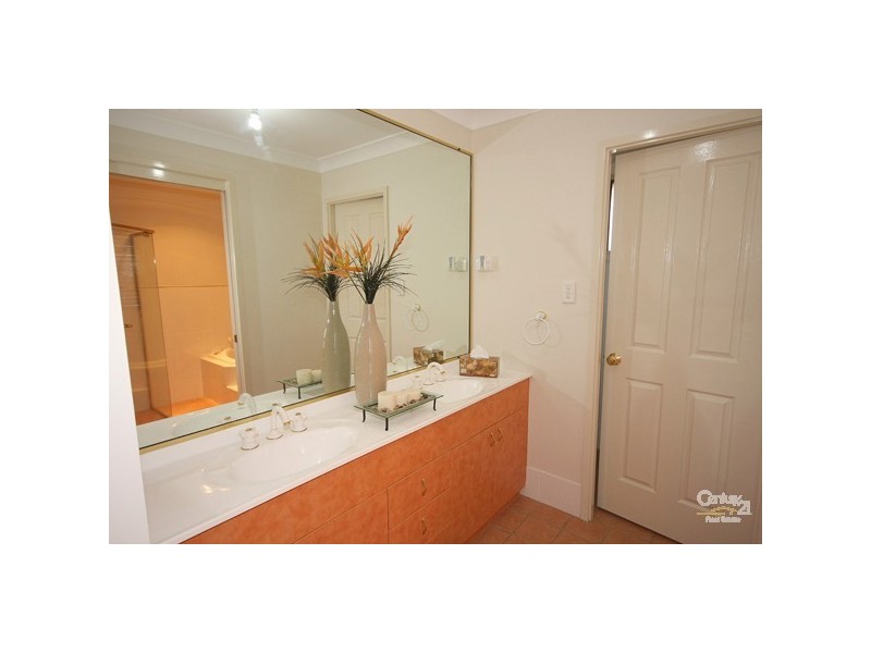 32 Toucan Close, Cameron Park NSW 2285