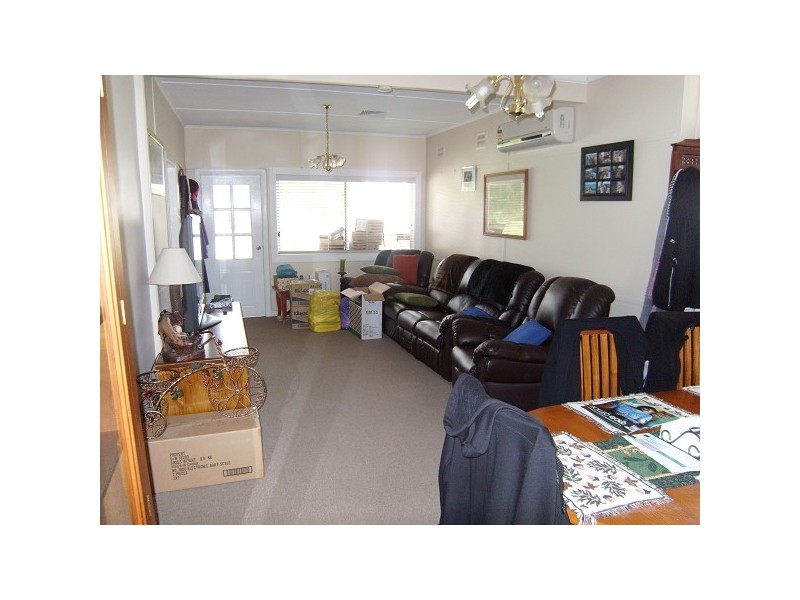 11 William Street, Holmesville NSW 2286