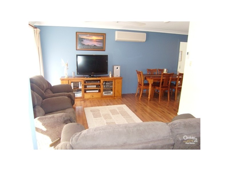 21 Carinda Ave, Edgeworth NSW 2285