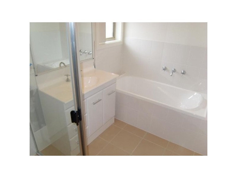 10 Graysynd Circuit, Cameron Park NSW 2285