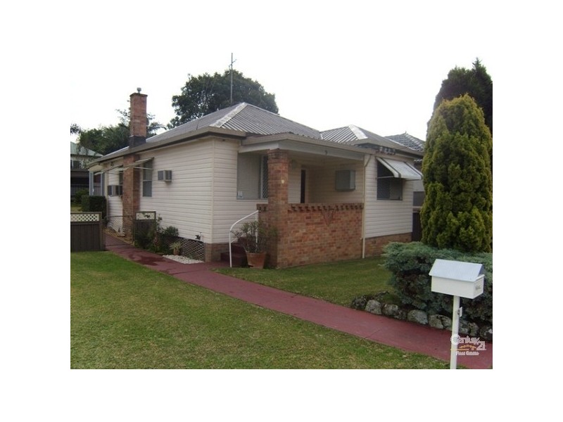 9 Middle St, Cardiff South NSW 2285