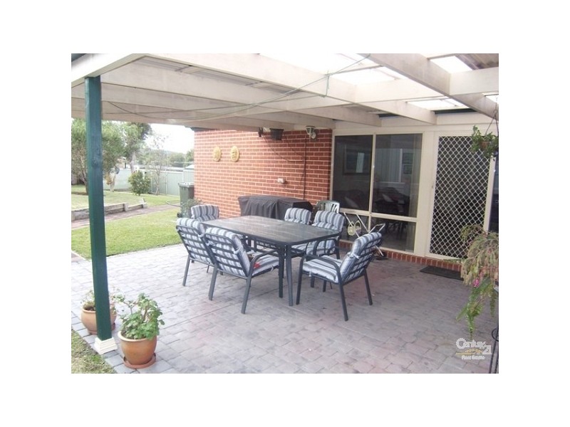 16 Fourth St, Seahampton NSW 2286