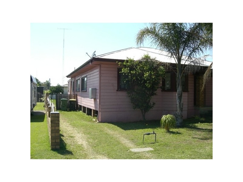 2/26 Carroll Avenue, Cessnock NSW 2325