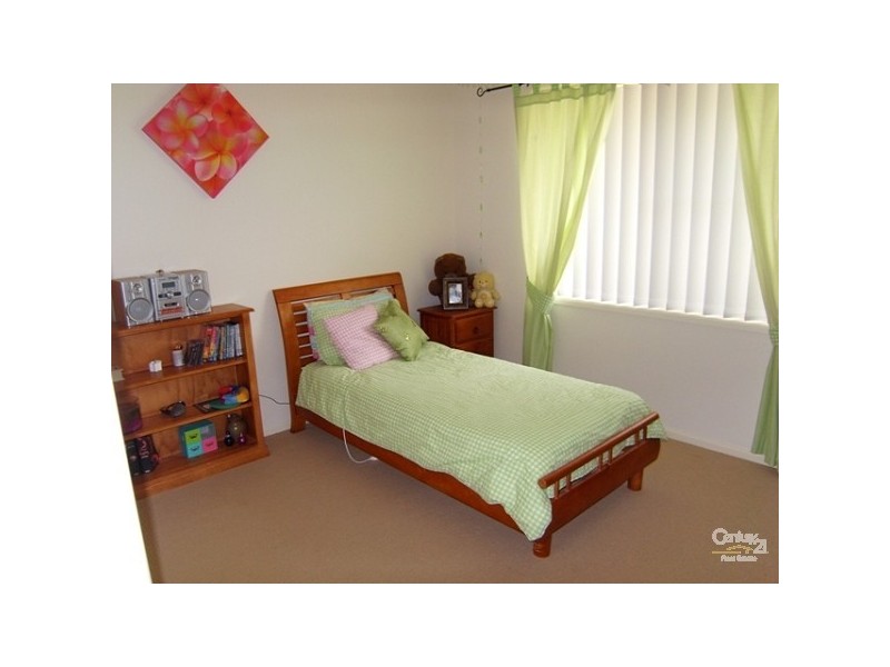 14 Canada Crescent, Cameron Park NSW 2285