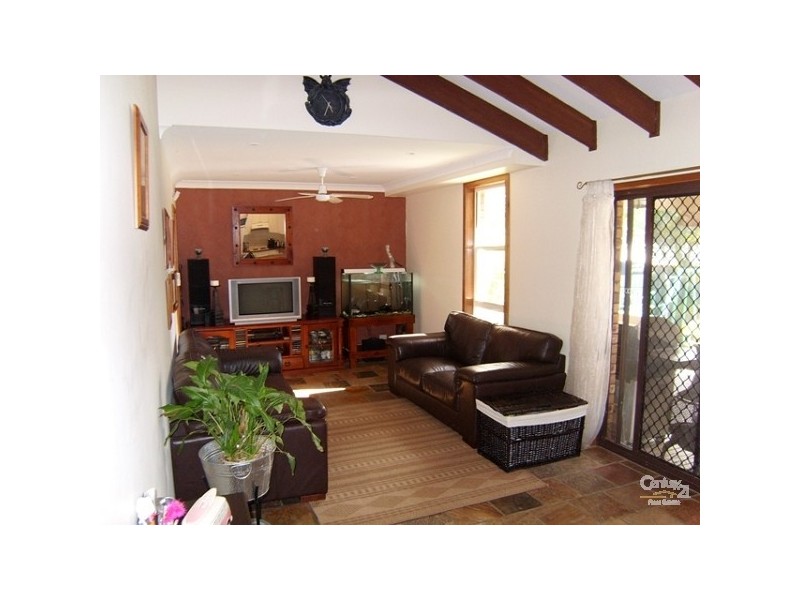 6 Geordie St, Killingworth NSW 2278