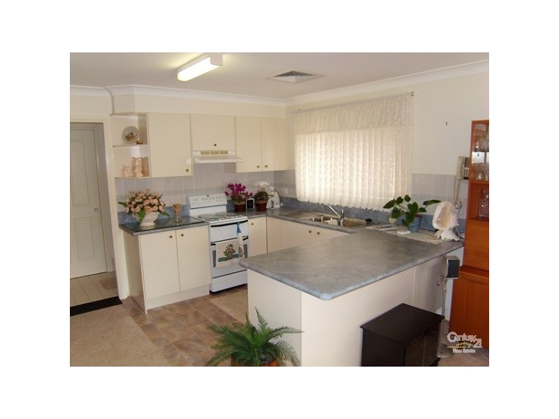38 Flamingo Drive, Cameron Park NSW 2285