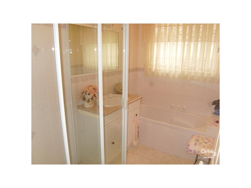 38 Flamingo Drive, Cameron Park NSW 2285