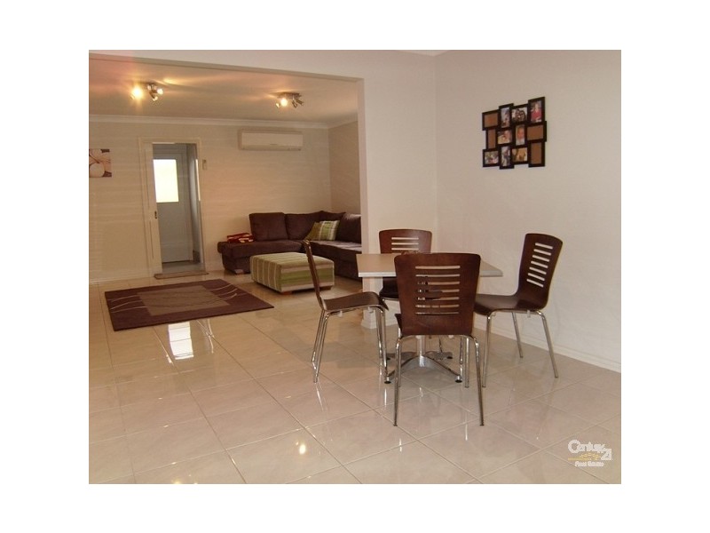 15 Ceylon Close, Cameron Park NSW 2285