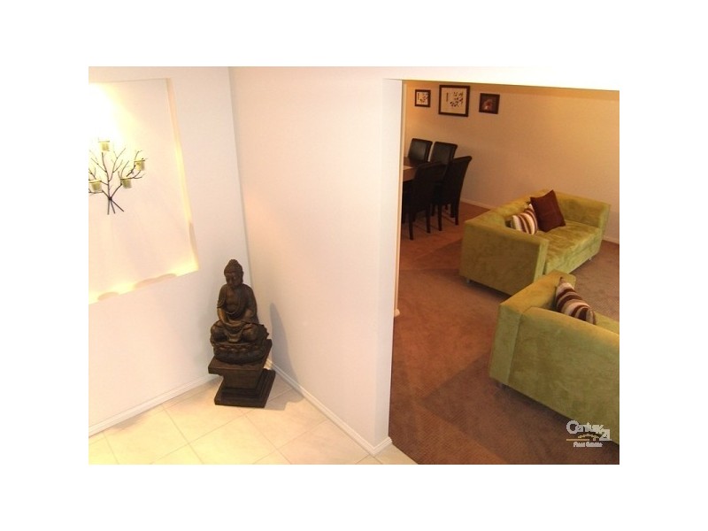 15 Ceylon Close, Cameron Park NSW 2285