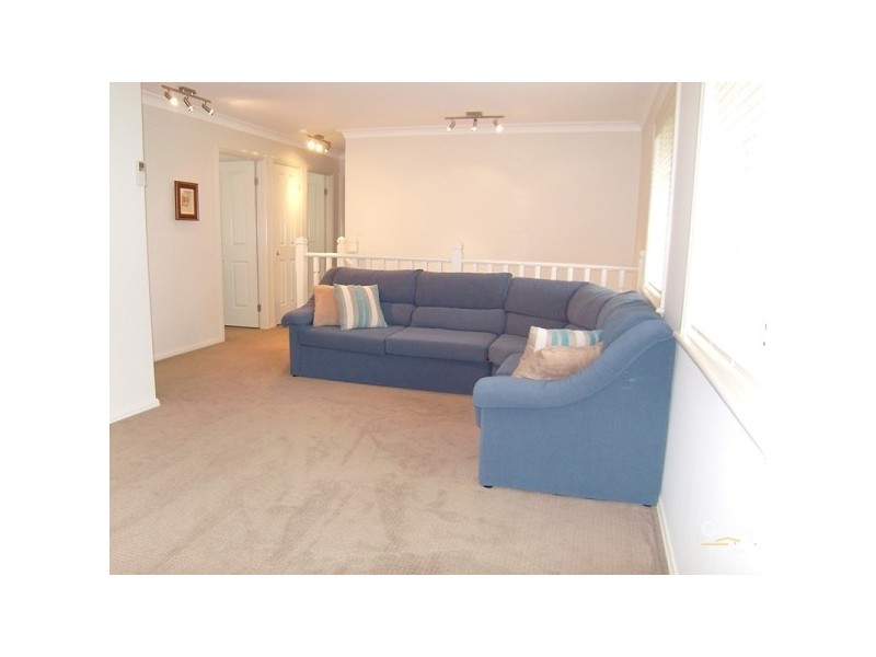 15 Ceylon Close, Cameron Park NSW 2285