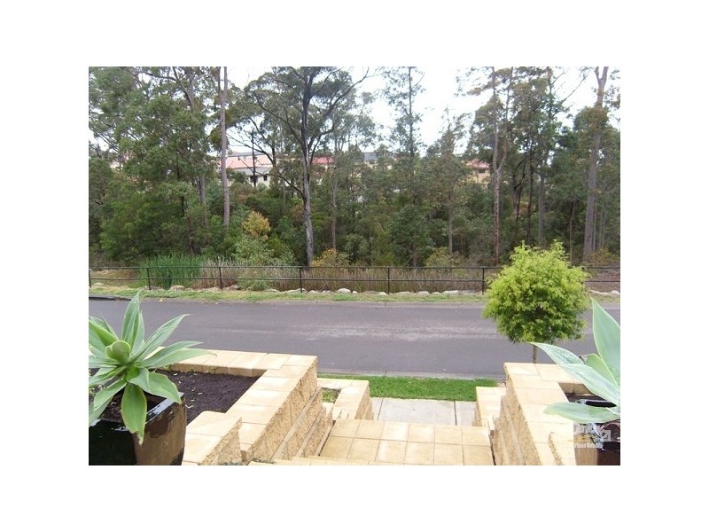 15 Ceylon Close, Cameron Park NSW 2285