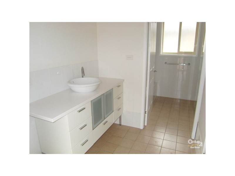 15 Clarkstone Avenue, Cameron Park NSW 2285