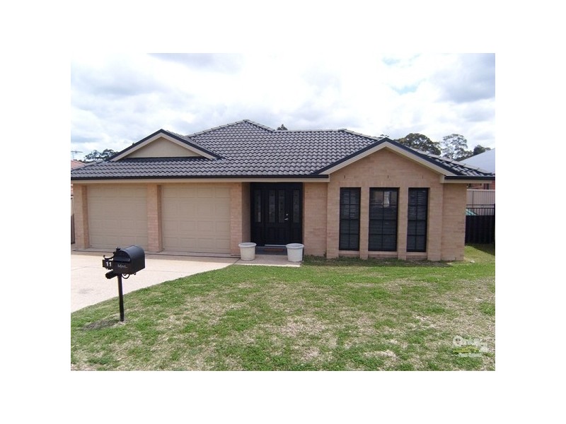 11 Janus Close, Cameron Park NSW 2285
