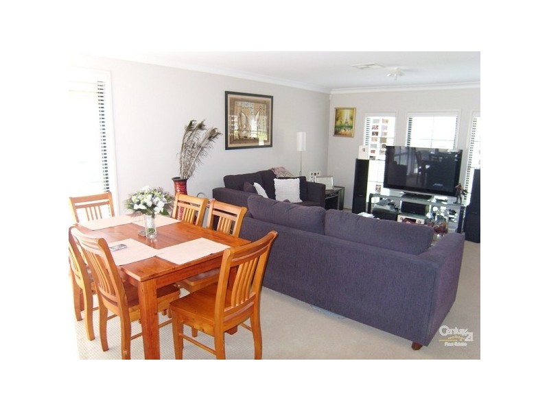 11 Janus Close, Cameron Park NSW 2285