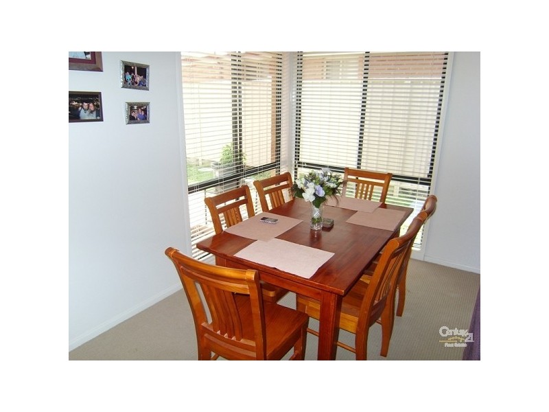 11 Janus Close, Cameron Park NSW 2285