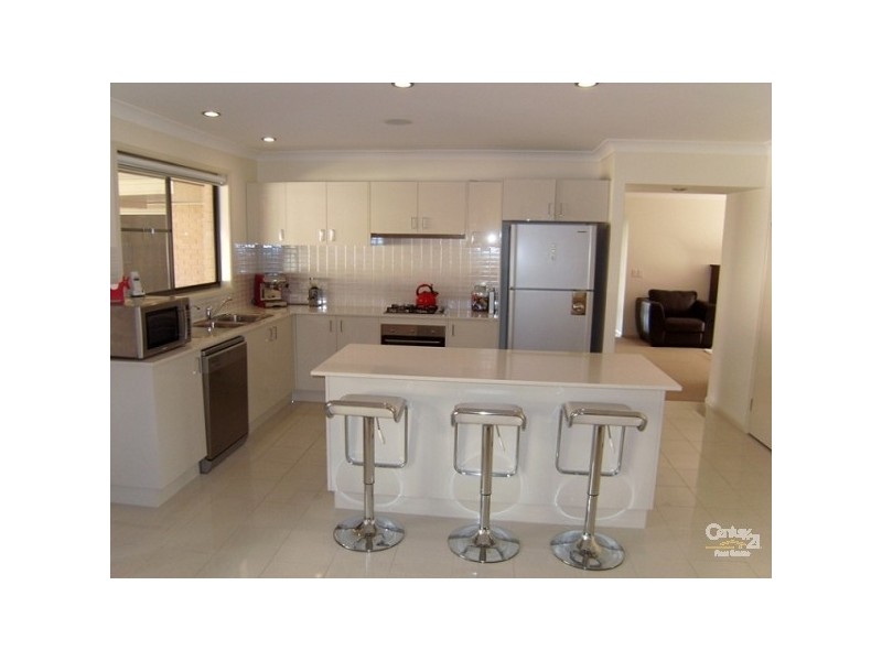 7 Eumina Street, Cameron Park NSW 2285