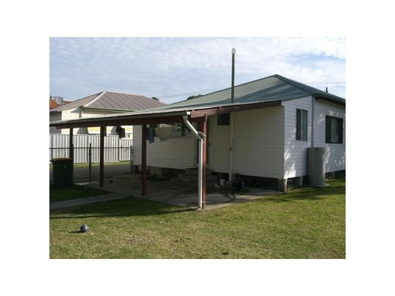 6 Garth Street, Edgeworth NSW 2285