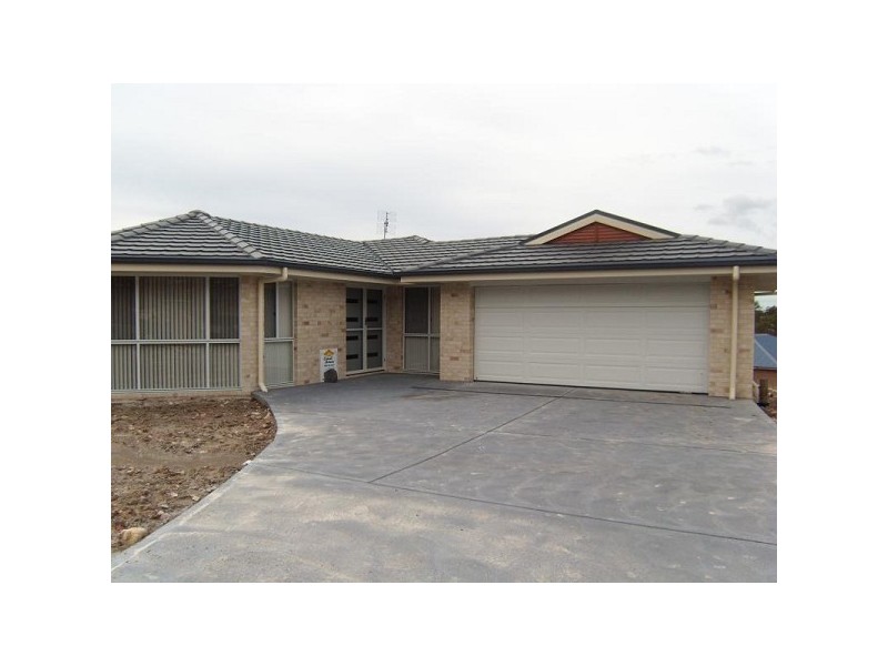 8 Nicholas Close, Cameron Park NSW 2285